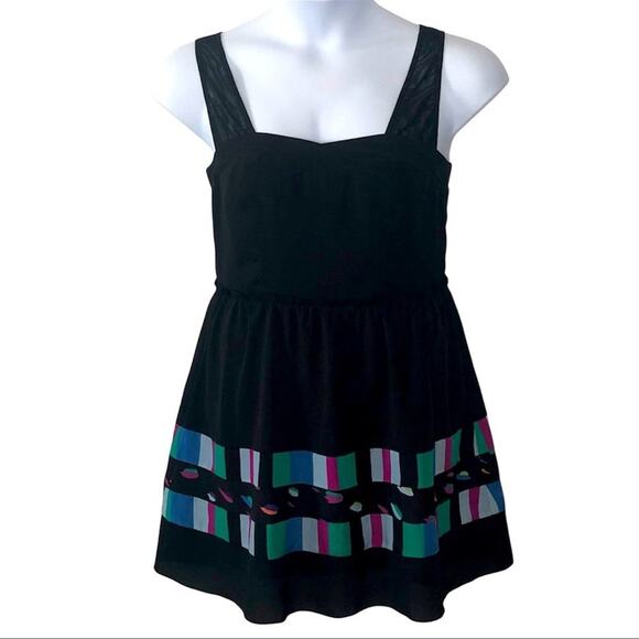 BCBGeneration Little Black Dress Sweetheart Neckline Colorblock Trim Size 10 - Picture 2 of 14